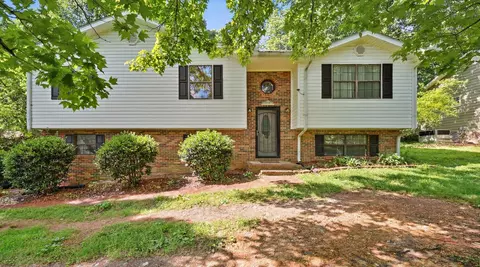 411 Rolling Hills Dr, Ringgold, GA 30736