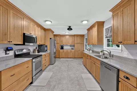 Kitchen - 1751 Crabtree Rd, Hixson, TN 37343 photo 1 of 2