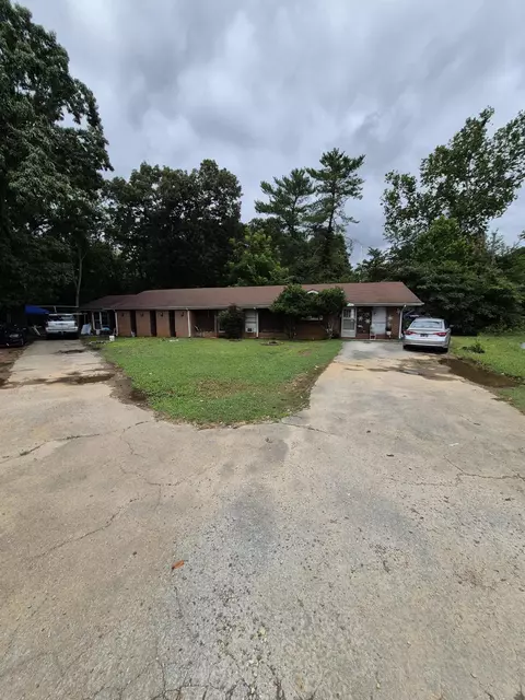 4719 Metro Park Ln, Hixson, TN 37343