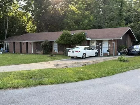 4719 Metro Park Ln, Hixson, TN 37343