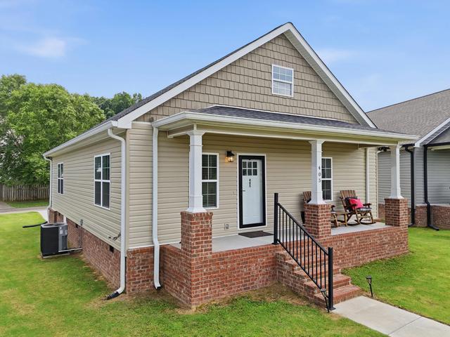405 Coahulla Creek Dr, Dalton, GA 30721