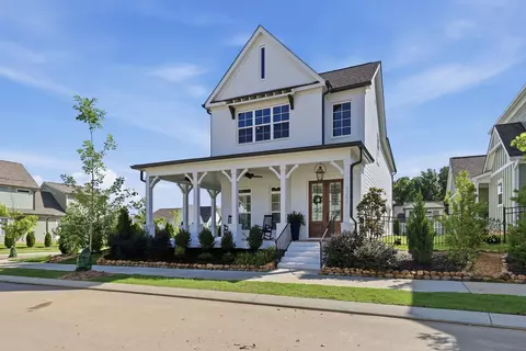 1757 Farmstead Dr, Hixson, TN 37343