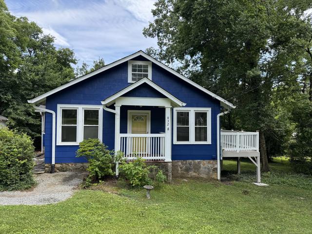 832 Fairmount Ave, Signal Mountain, TN 37377