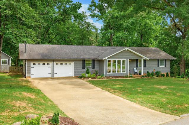 3350 Oak Burr Dr, Chattanooga, TN 37419
