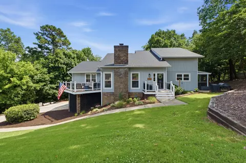 1706 Colonial Way Cir, Hixson, TN 37343