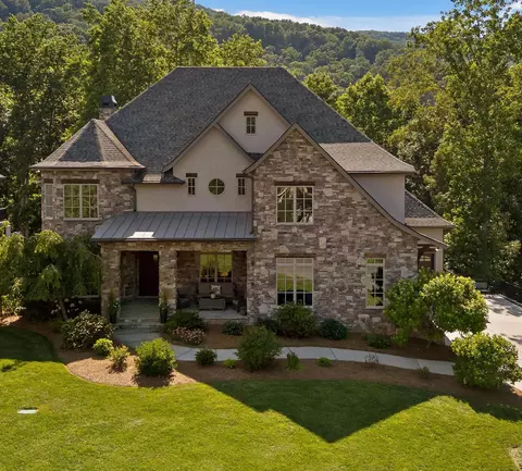 842 Dry Branch Ct, Chattanooga, TN 37419