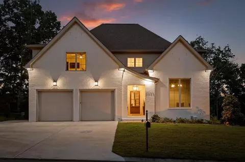 3520 Sweetshrub Way, Signal Mountain, TN 37377