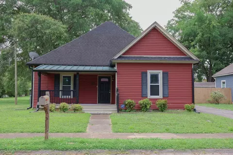 108 W 10th St, Chickamauga, GA 30707