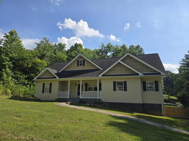 609 Neighbors Dr, Soddy Daisy, TN 37379