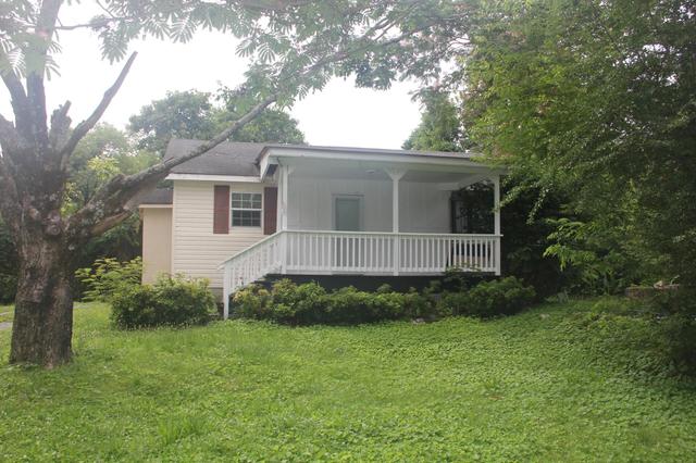 430 Hogan Rd, Rossville, GA 30741
