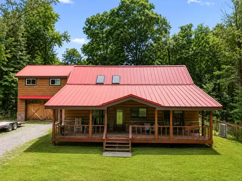 92 Mount Laurel Rd, Pikeville, TN 37367