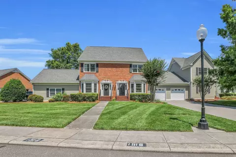 1516 Heritage Landing Dr, Chattanooga, TN 37405