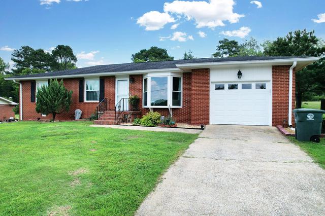 4906 Adelia Dr, Chattanooga, TN 37416