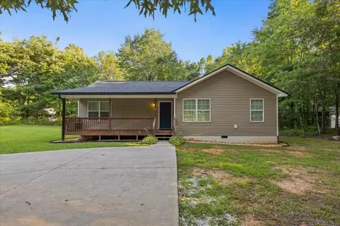 975 Sagamore Dr, Tunnel Hill, GA 30755