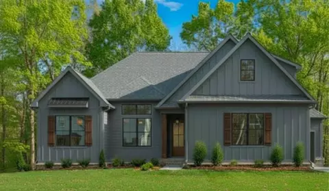 1823 Mccallie Ferry Rd, Soddy Daisy, TN 37379