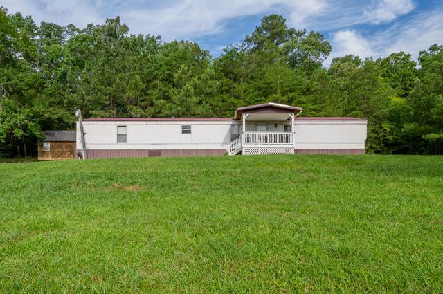 3151 Halls Valley Dr, Trion, GA 30753