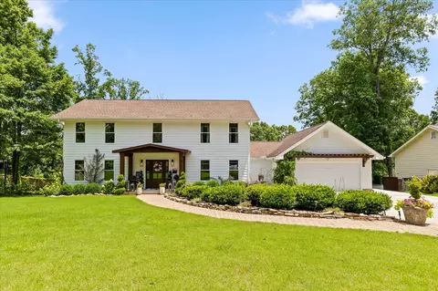 9321 Royal Shadows Dr, Chattanooga, TN 37421