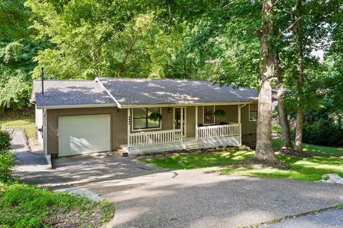 8925 E Ridge Trail Rd, Soddy Daisy, TN 37379