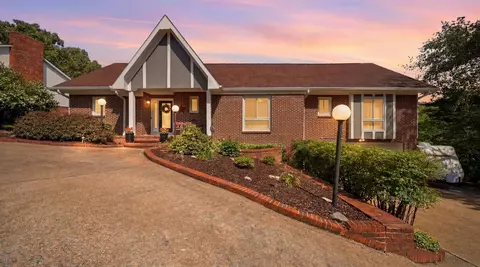 5306 Inlet View Ln, Hixson, TN 37343