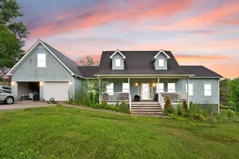 314 Springfield Ln, Jacksboro, TN 37757