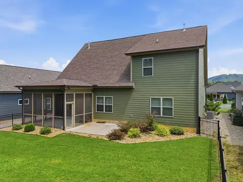 Exterior - 7112 Tailgate Loop #12, Ooltewah, TN 37363 photo 8 of 8