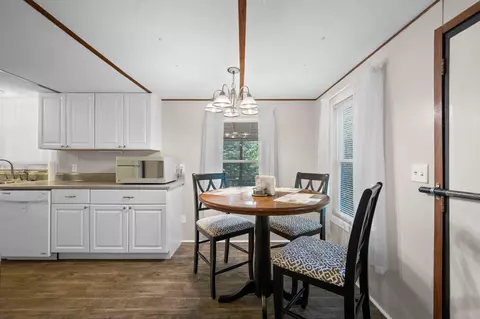 Dining - 2906 Davis Rd, Rocky Face, GA 30740 photo 2 of 3