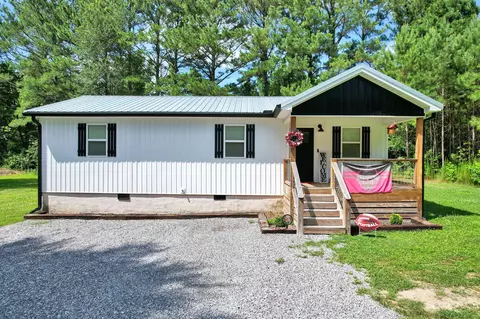 2854 Halls Valley Rd, Trion, GA 30753