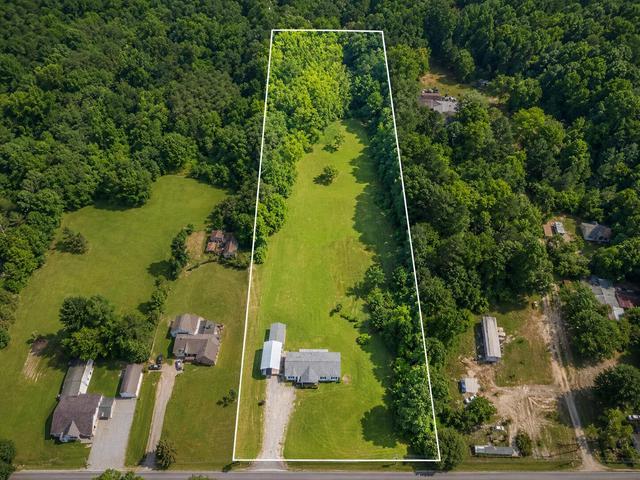 520 Hurtt Rd, Chickamauga, GA 30707