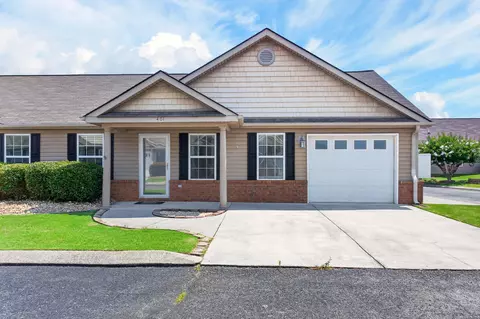 401 Cedar Creek Dr, Rossville, GA 30741