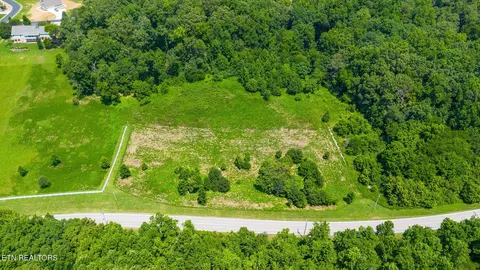1630 New Hope Rd, Rockwood, TN 37854