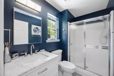 Bath - 6835 Cooley Rd, Ooltewah, TN 37363 photo 6 of 9