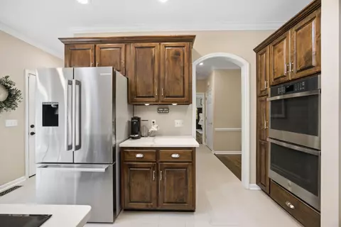 Kitchen - 6835 Cooley Rd, Ooltewah, TN 37363 photo 7 of 9