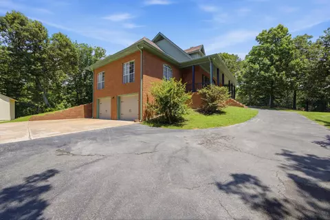 Exterior - 6835 Cooley Rd, Ooltewah, TN 37363 photo 6 of 21