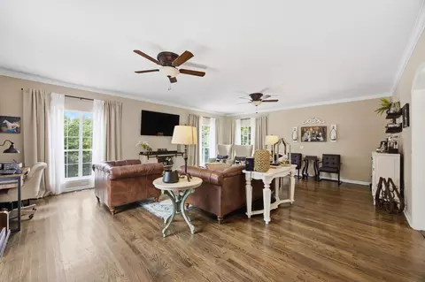 Living - 6835 Cooley Rd, Ooltewah, TN 37363 photo 1 of 4
