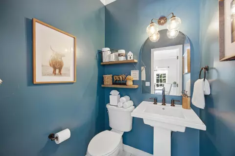 Bath - 6835 Cooley Rd, Ooltewah, TN 37363 photo 8 of 9