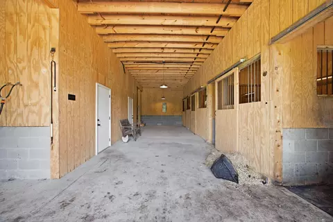 Entry Way - 6835 Cooley Rd, Ooltewah, TN 37363 photo 8 of 9