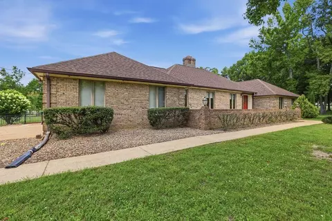 9031 Brow Lake Rd, Soddy Daisy, TN 37379