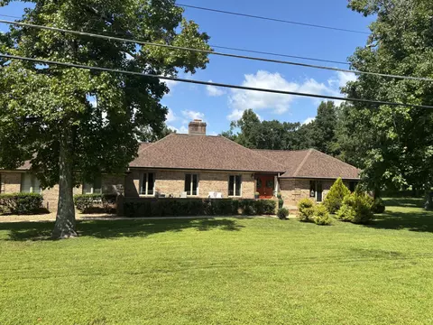 9031 Brow Lake Rd, Soddy Daisy, TN 37379