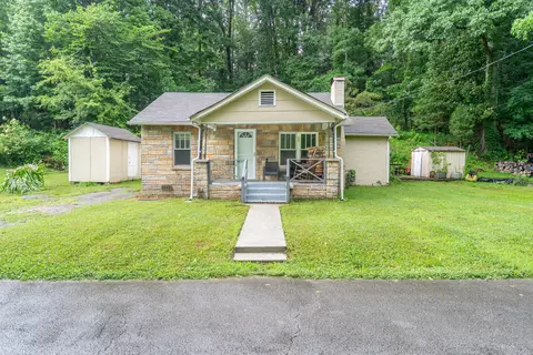 10209 Card Rd, Soddy Daisy, TN 37379