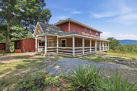 421 Dogwood Ln, Rising Fawn, GA 30738