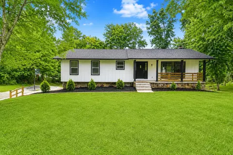 1922 Preswood Dr, Hixson, TN 37343