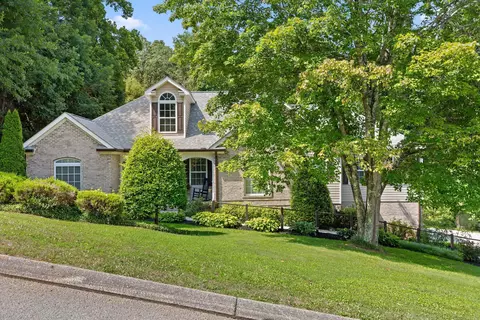 5000 Dellwood Dr, Rossville, GA 30741