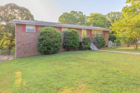 30 Dee Vue Ln, Rossville, GA 30741