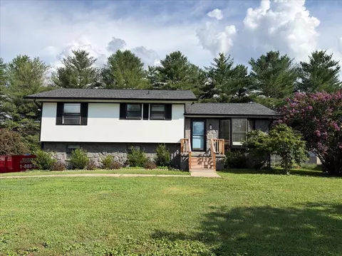 7327 Sterling Rd, Hixson, TN 37343