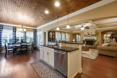 Kitchen - 8127 Propeller Dr, Ooltewah, TN 37363 photo 1 of 8