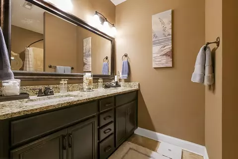 Bath - 8127 Propeller Dr, Ooltewah, TN 37363 photo 5 of 6