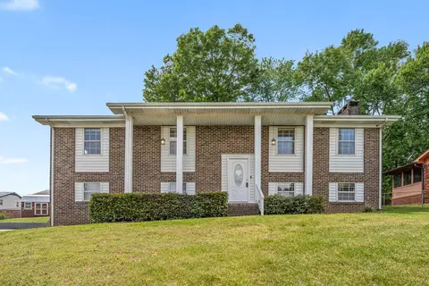111 Edgewood Cir, Fort Oglethorpe, GA 30742