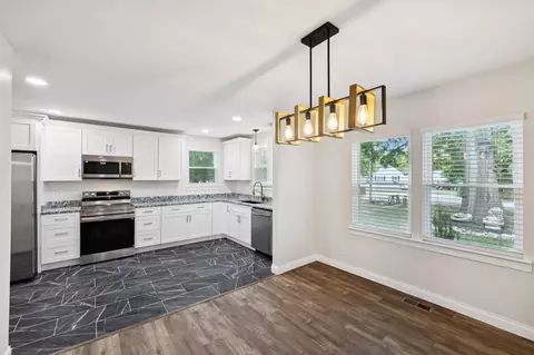 Kitchen - 6150 E Brainerd Rd, Chattanooga, TN 37421 photo 3 of 3