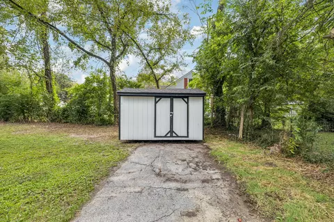 Exterior - 6150 E Brainerd Rd, Chattanooga, TN 37421 photo 5 of 6