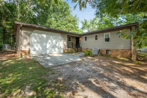 440 Bishop Pond Rd, Chatsworth, GA 30705